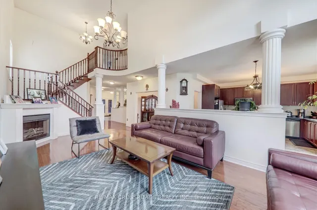 Additional image 16 of 37 Denim Dr