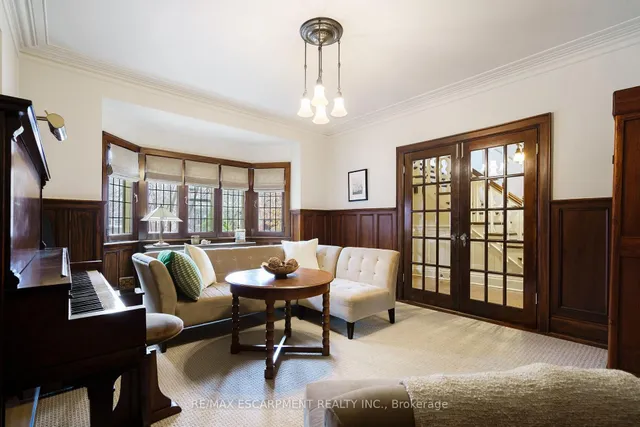 Additional image 11 of 2 Oak Knoll Dr