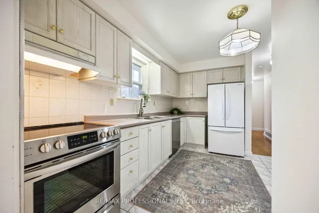 Additional image 7 of 3 Harefield Dr