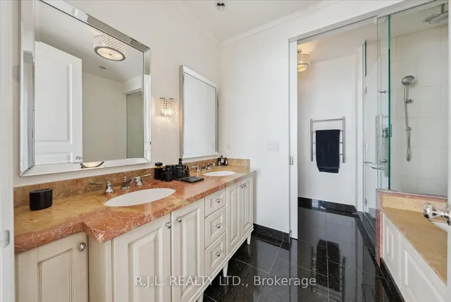 Additional image 41 of 183 Wellington St Unit 2505