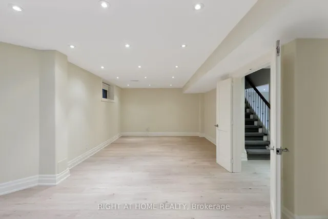 Additional image 43 of 8 Rutherglen Rd