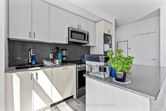 Additional image 12 of 1195 The Queensway Ave Unit PH1007