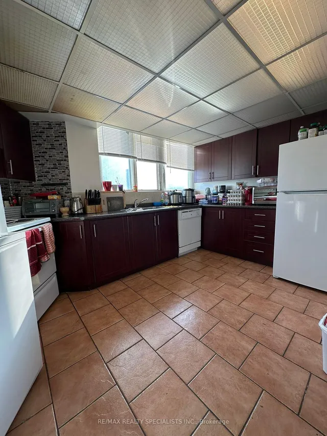 Additional image 13 of 3695 Kaneff Cres Unit 1602