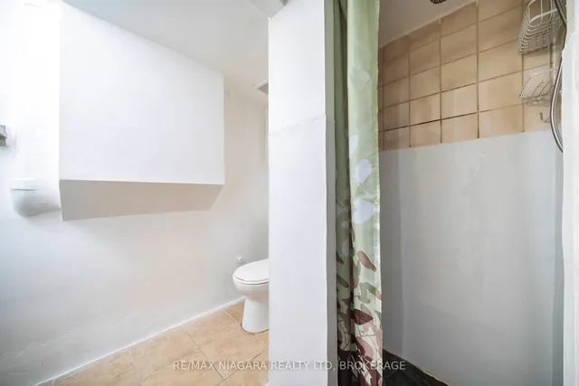 Additional image 39 of 225 West 2nd St