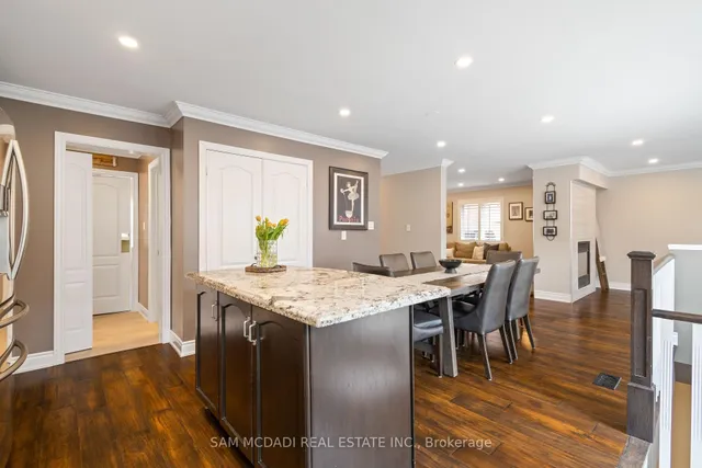 Additional image 18 of 7174 Upton Cres