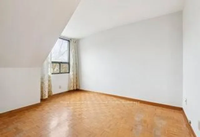 Additional image 36 of 38 Fernbank Ave