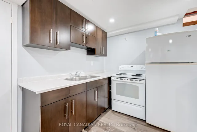 Additional image 30 of 28 Nickel Cres