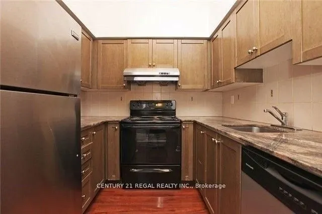 Additional image 4 of 225 Wellesley St Unit 105