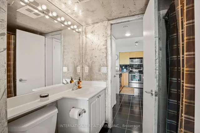 Additional image 12 of 219 Fort York Blvd Unit 1202