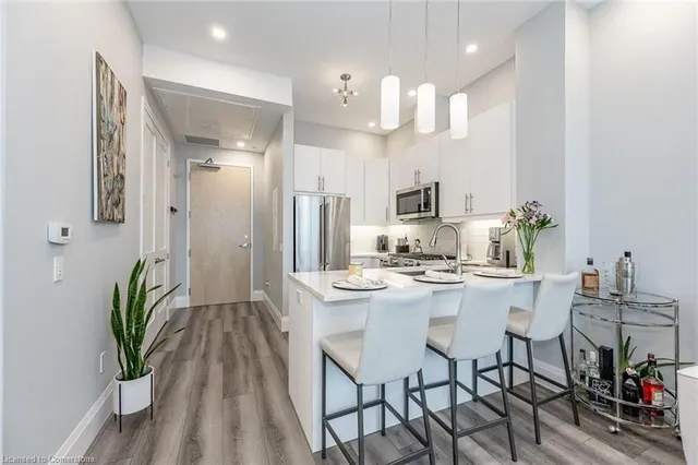 Additional image 15 of 60 Charles St Unit 2904