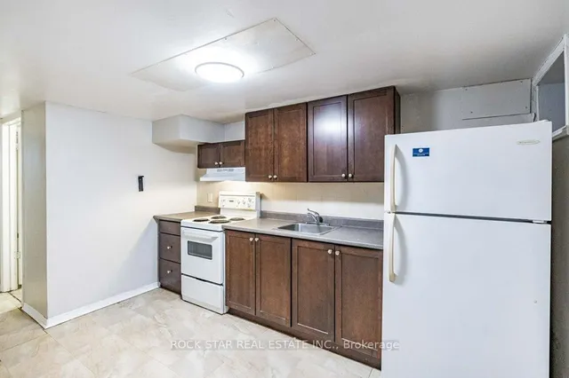 Additional image 41 of 58 Erie Ave