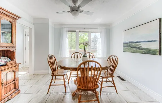 Additional image 10 of 76 Brentwood Ave