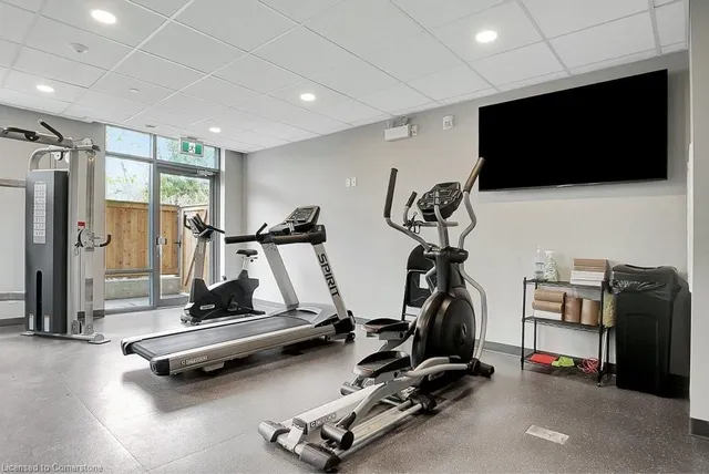 Additional image 39 of 399 Queen St Unit 101