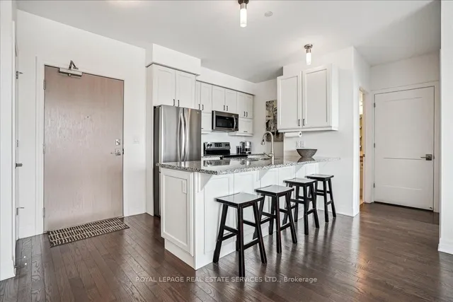 Additional image 8 of 3028 Creekshore Common N/A Unit 105