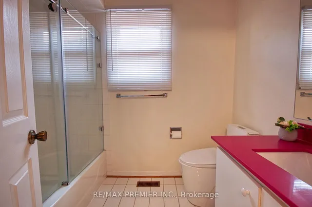 Additional image 25 of 40 Kentucky Dr