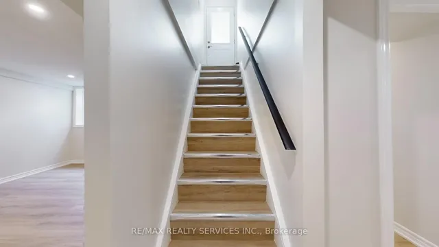 Additional image 20 of 55 Greenwood Cres