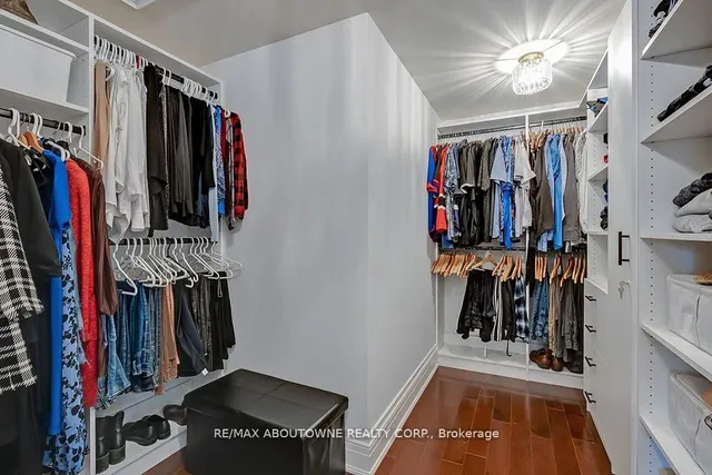 Additional image 26 of 393 CLAREMONT Cres