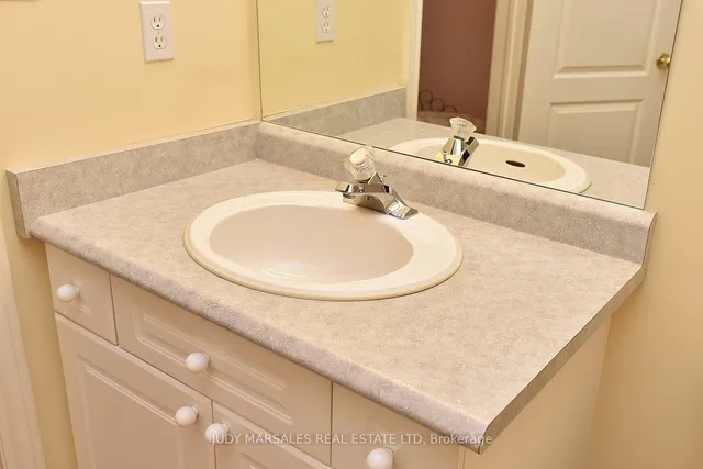 Additional image 24 of 47 Main St Unit 26