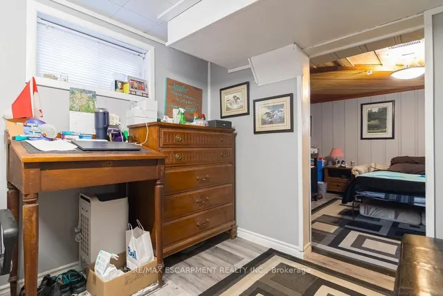 Additional image 32 of 773 Queensdale Ave