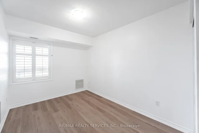 Additional image 25 of 70 baycliffe Cres Unit 408