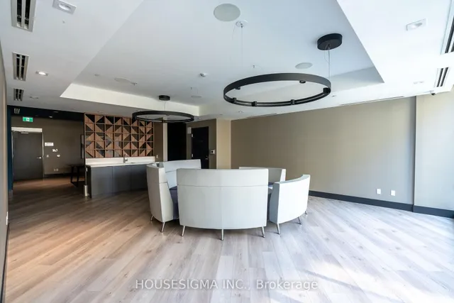 Additional image 33 of 403 Church St Unit 902