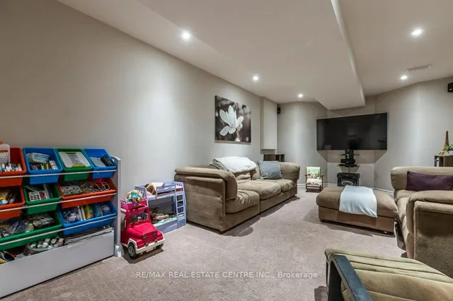 Additional image 31 of 328 Baverstock Cres