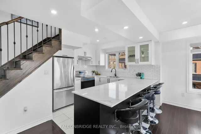 Additional image 12 of 200 Veterans Dr Unit 2