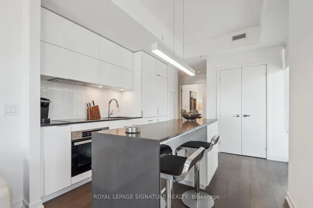 Additional image 3 of 20 Richardson St Unit 2408