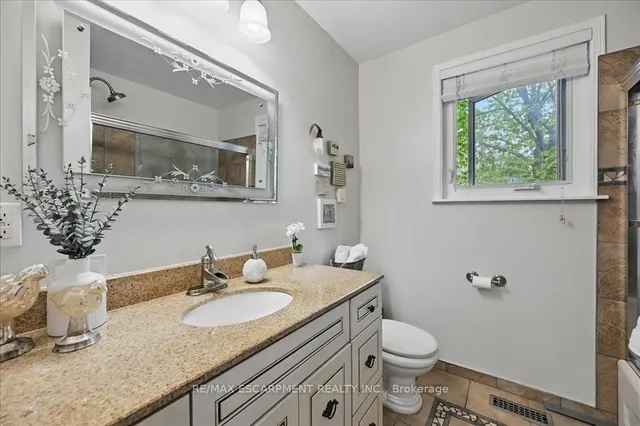 Additional image 24 of 747 MULLIN Way