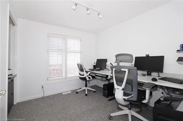 Additional image 30 of 211 Misty Crt