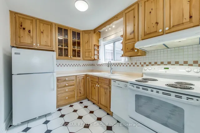 Additional image 11 of 195 Clearbrooke Circ