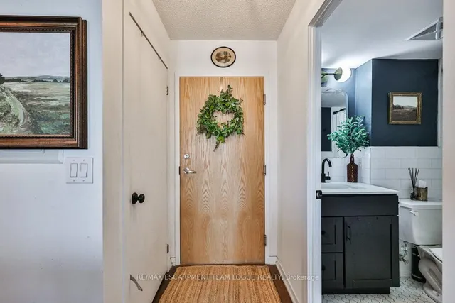 Additional image 8 of 38 Joe Shuster Way Unit 605