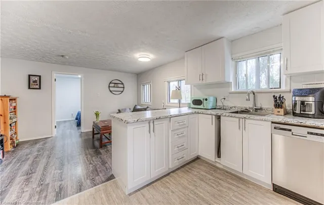 Additional image 31 of 126 David St