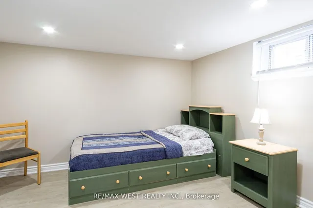 Additional image 20 of 10 Pastrano Crt