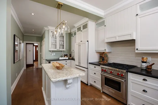 Additional image 21 of 69 Victoria Park Ave