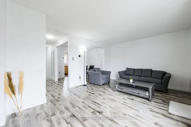 Additional image 15 of 33 Rochelle Ave Unit 51