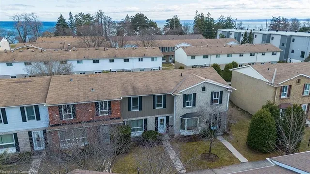 Additional image 44 of 5475 Lakeshore Rd Unit 54