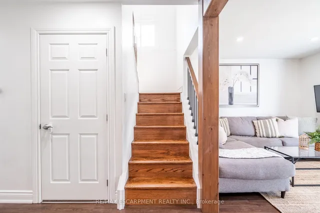 Additional image 24 of 2399 MALCOLM Cres