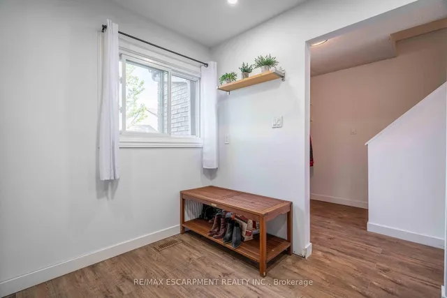 Additional image 7 of 1190 Upper Ottawa St Unit 11