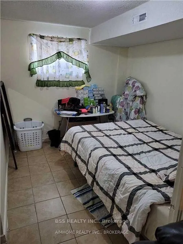 Additional image 7 of 3699 St. Clair Ave