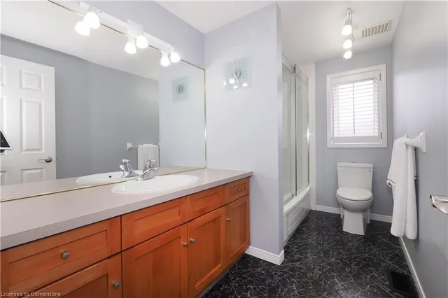 Additional image 31 of 211 Misty Crt