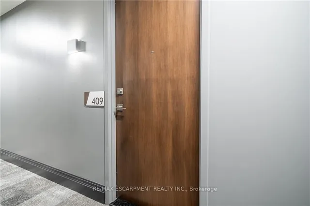 Additional image 5 of 101 Locke St Unit 409