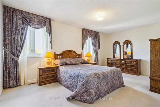 Additional image 30 of 711 Esprit Cres