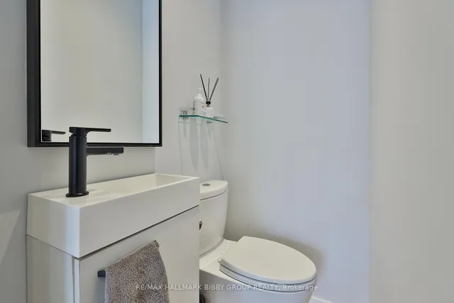 Additional image 18 of 126 Spadina Rd Unit 4