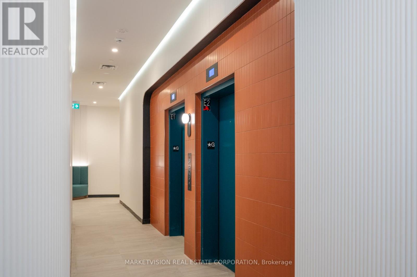 Property image for 526 - 689 THE QUEENSWAY|Toronto (Stonegate-Queensway), Ontario M8Y1L1
