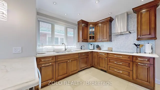 Additional image 12 of 32 Revcoe Dr