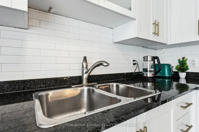 Additional image 20 of 34 Western Battery Rd Unit 435