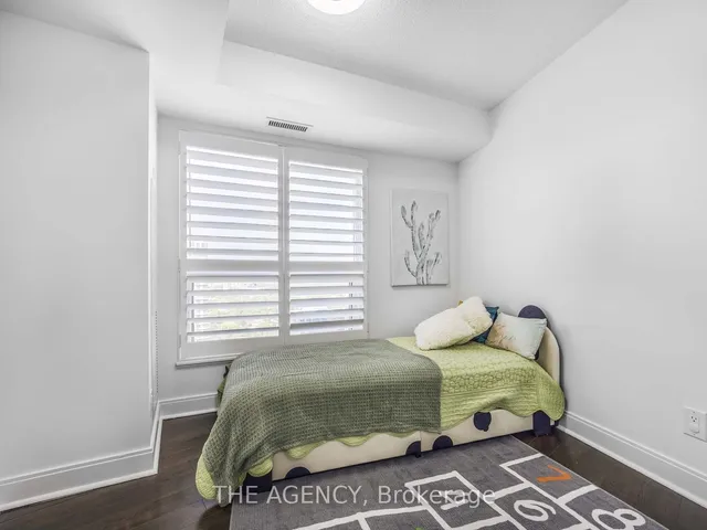 Additional image 17 of 125 Village Green Sq Unit 3308