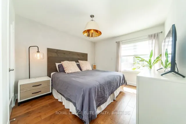 Additional image 18 of 75 Manitoba St