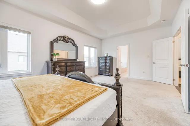 Additional image 23 of 33 Ezra Cres